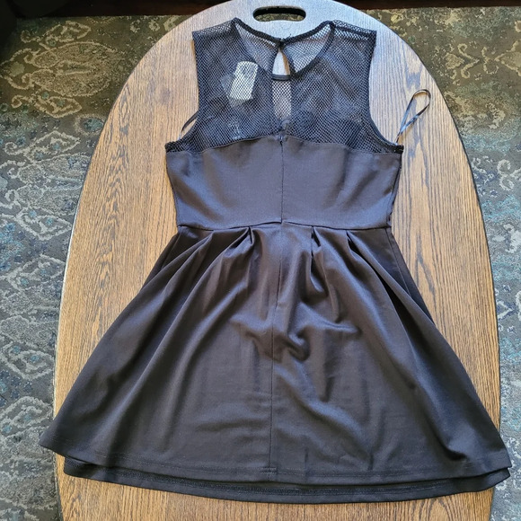 XXI Forever 21 Black Mesh A-Line Flare Sleeveless Dress Size Women's Large NEW - Picture 2 of 9